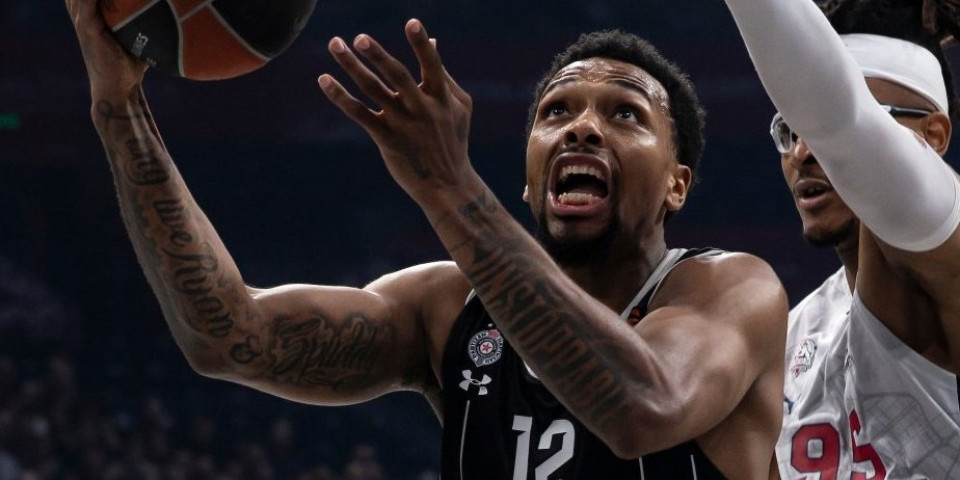 Od +23 do drame, ali pobeda je tu! Partizan se osvetio Baskoniji u ludom meču (FOTO/VIDEO)