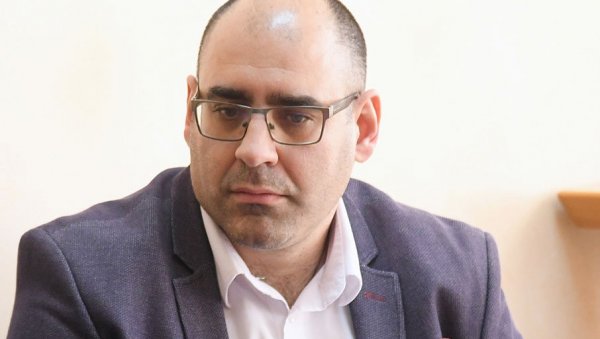 СВИ 12. АПРИЛА У БЕОГРАД! Ђукановић: Победили смо вашу сулуду обојену револуцију и сачували смо мир СВИ 12. АПРИЛА У БЕОГРАД! Ђукановић: Победили смо вашу сулуду обојену револуцију и сачували смо мир