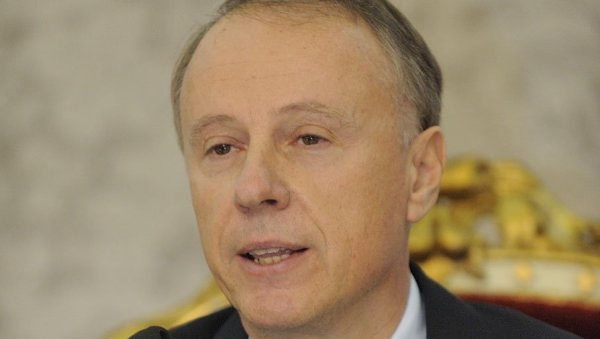РЕКТОР УХВАЋЕН У ЛАЖИ: Владан Ђокић избегао састанак са премијером, а његово оправдање је јефтино