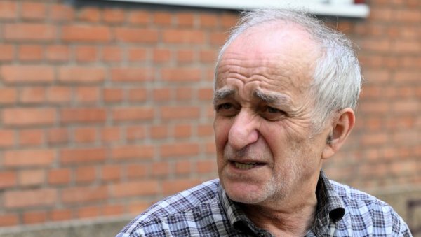 САБОР У БЕОГРАДУ ВАЖАН Професор Раденовић: Води се кампања да се Вучић ослаби, а тиме и цела Србија САБОР У БЕОГРАДУ ВАЖАН Професор Раденовић: Води се кампања да се Вучић ослаби, а тиме и цела Србија