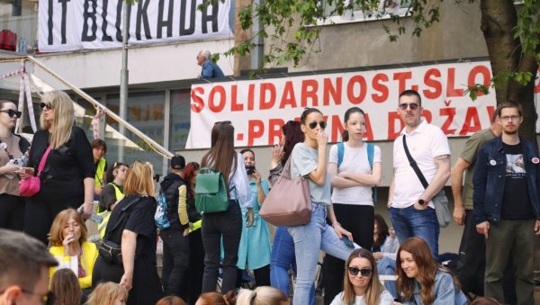 РУСИЈА И УКРАЈИНА ПОСТИГЛЕ ПРИМИРЈЕ ЗБОГ ВАСКРСА, АЛИ БЛОКАДЕРИ НАСТАВЉАЈУ ТЕРОР: Није ни чудо кад се види ко је умешан (ВИДЕО)