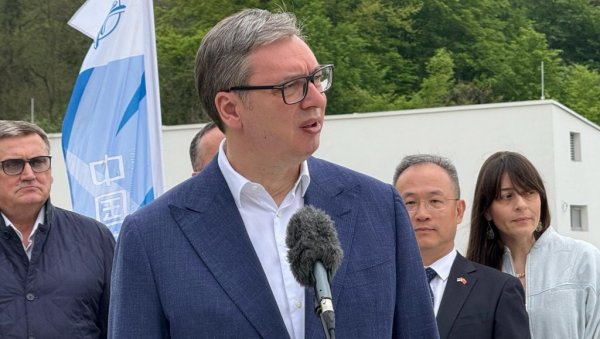 МОЈА НАМЕРА ЈЕ ДА БУДЕМ ТАДА У МОСКВИ Вучић о путу на Параду победе - Очекују нас разговори око гасног аранжмана МОЈА НАМЕРА ЈЕ ДА БУДЕМ ТАДА У МОСКВИ Вучић о путу на Параду победе - Очекују нас разговори око гасног аранжмана