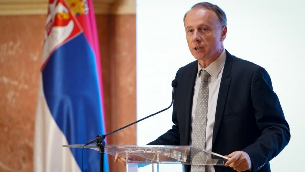 СКАНДАЛ! Ректор Ђокић починио кривично дело - потписао да буде на блокадерској листи СКАНДАЛ! Ректор Ђокић починио кривично дело - потписао да буде на блокадерској листи