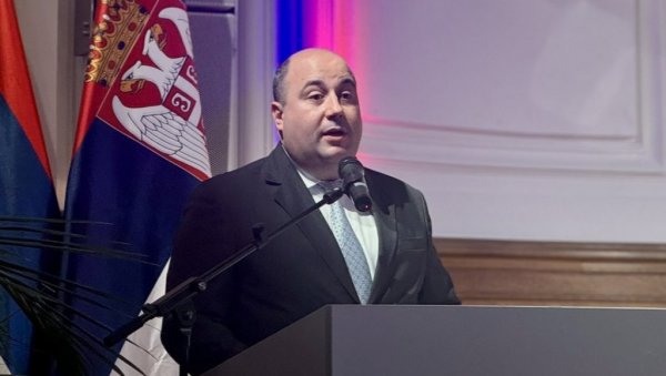 КОЗАРЕВ О ДИПЛОМАТИЈИ БОРКА СТЕФАНОВИЋА: Као учесник у дијалогу са Приштином признао је печат лажне државе (ФОТО) КОЗАРЕВ О ДИПЛОМАТИЈИ БОРКА СТЕФАНОВИЋА: Као учесник у дијалогу са Приштином признао је печат лажне државе (ФОТО)