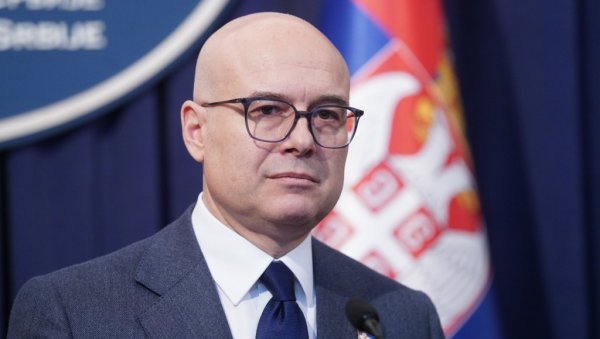 ВУЧЕВИЋ ПРАВО У МЕТУ: Реформисати просвету и очистити је од страног фактора (ВИДЕО) ВУЧЕВИЋ ПРАВО У МЕТУ: Реформисати просвету и очистити је од страног фактора (ВИДЕО)
