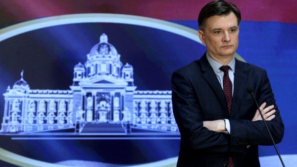 ЈОВАНОВ ПОСТАВИО ГРАЂАНСКЕ ИНИЦИЈАТИВЕ НА МЕСТО: Можда су спремали нешто за Хрватски сабор, Пицулу, Северину... ЈОВАНОВ ПОСТАВИО ГРАЂАНСКЕ ИНИЦИЈАТИВЕ НА МЕСТО: Можда су спремали нешто за Хрватски сабор, Пицулу, Северину...