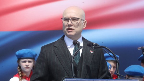 ПОЛИТИЧАР У ПОКУШАЈУ СЕБИ ПОКУШАВА ДА ПРИДА НА ЗНАЧАЈУ КЛЕВЕТАМА НА МОЈ РАЧУН: Вучевић брутално одговорио Војиславу Михаиловићу