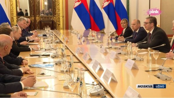 ПУТИН ПОРУЧИО ВУЧИЋУ: Драги пријатељу, ценимо независан и суверен курс Србије у међународним односима ПУТИН ПОРУЧИО ВУЧИЋУ: Драги пријатељу, ценимо независан и суверен курс Србије у међународним односима