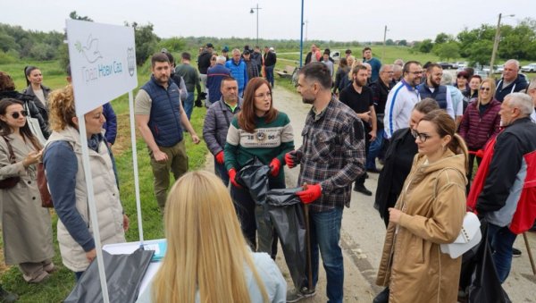 ВЕЛИКА АКЦИЈА ЧИШЋЕЊА ДУЖ РЕКЕ ДУНАВ: Министарка Павков са грађанима у новосадском насељу Футог