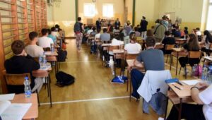 NOVA GLAVOBOLjA ZA RODITELjE I OSMAKE 1. I 2. JULA: Kako popuniti listu želja za upis u srednju školu, 10 ključnih saveta