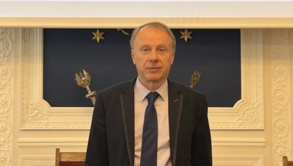 БРНАБИЋ: Ректор Ђокић је знао чему служи скуп на коме је говорио и да се спрема насиље! Какав он легитимитет има?! БРНАБИЋ: Ректор Ђокић је знао чему служи скуп на коме је говорио и да се спрема насиље! Какав он легитимитет има?!