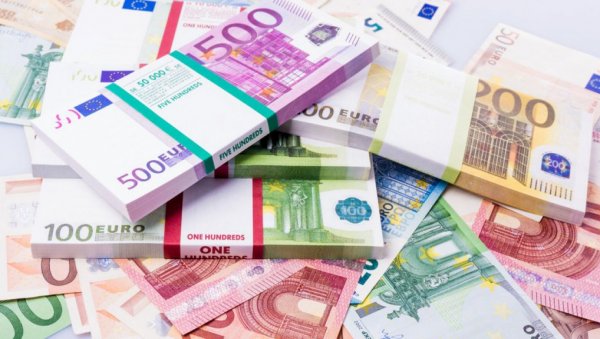ПЛАТА 2.000 €, А НА ПЛАЖИ СТЕ: Човек открио зашто многи неће овај посао да раде, иако има одличне услове