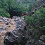 BUJICA IH ODSEKLA OD SVETA: Vatrogasci-spasioci evakuisali četiri osobe iz kanjona Vučjanke