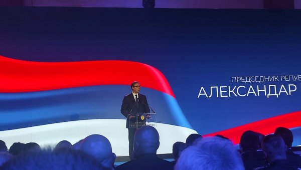 ВУЧИЋ НА ДАНУ МУП И ПОЛИЦИЈЕ: Много је тешко бити полицајац (ВИДЕО) ВУЧИЋ НА ДАНУ МУП И ПОЛИЦИЈЕ: Много је тешко бити полицајац (ВИДЕО)
