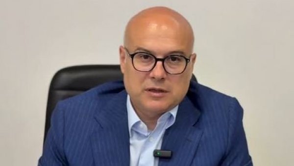 СРАМ ДА ИХ БУДЕ! СРПСКА ЗАСТАВА ПЛАШИ ОНЕ КОЈИ ИДУ ПУШКАМА НА НАШУ ДЕЦУ?! Вучевић реаговао на скандалозну пресуду суда у Приштини СРАМ ДА ИХ БУДЕ! СРПСКА ЗАСТАВА ПЛАШИ ОНЕ КОЈИ ИДУ ПУШКАМА НА НАШУ ДЕЦУ?! Вучевић реаговао на скандалозну пресуду суда у Приштини