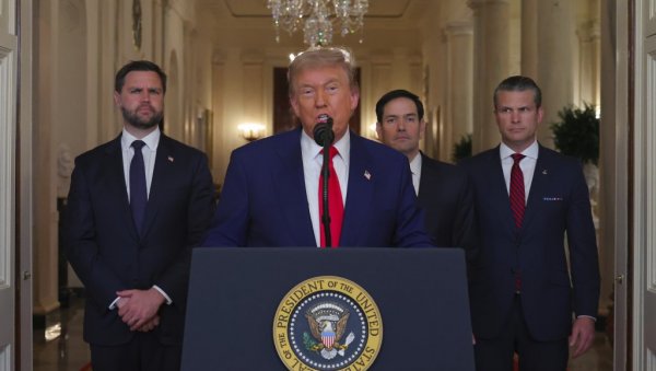 ЧЕСТИТАМО, ДОЗВОЉАВАМО ВАМ ДА КУПУЈЕТЕ У САД И ПЛАТИЋЕТЕ ЦАРИНУ: Трамп најавио крај трговинске паузе