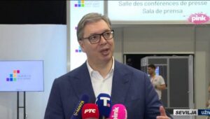 “ČEKA ME BILATERALNI SASTANAK SA MAKRONOM” Vučić iz Sevilje: Imao sam dug razgovor sa Ursulom fon der Lajen