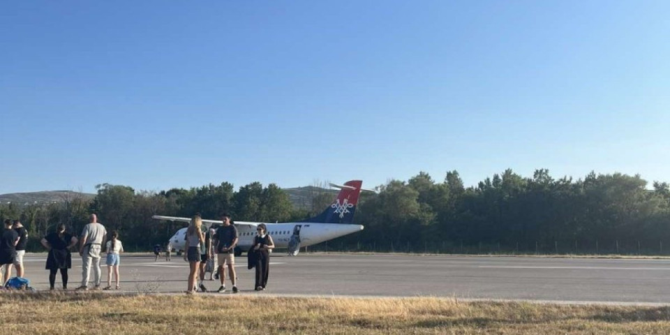 Ispovest novinarke nakon dojave o bombi u avionu: Krenula na putovanje sa detetom, doživela pakao (FOTO)