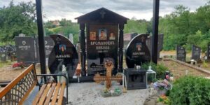 ”Ovde ujko spava, kada će ustati?” Potresna ispovest roditelja surovo ubijenog policajca Nikole para dušu