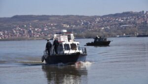 “ISKAKANjE IZ ČAMCA NAJČEŠĆI UZROK NESREĆA NA REKAMA” Policija upozorava: Vodite računa o bezbednosti kako bi se sprečile tragedije