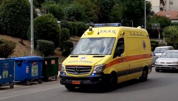 ЛЕТОВАЊЕ У ГРЧКОЈ СЕ ПРЕТВОРИЛО У ДРАМУ ЗА МАЈКУ ИЗ СРБИЈЕ: Једно дете јој хоспитализовано у Солуну, друго остало само у Неос Мармарасу ЛЕТОВАЊЕ У ГРЧКОЈ СЕ ПРЕТВОРИЛО У ДРАМУ ЗА МАЈКУ ИЗ СРБИЈЕ: Једно дете јој хоспитализовано у Солуну, друго остало само у Неос Мармарасу