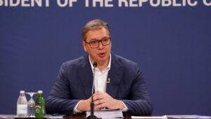 “NAŠE MISLI SU UZ PORODICE STRADALIH” Vučić uputio saučešće građanima SAD i Trampu zbog tragičnih poplava koje su odnele najmanje 82 života