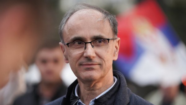 ИСТОРИЈСКА ОДЛУКА: Усвојен Предлог закона о изменама Закона о уџбеницима - огласио се премијер ИСТОРИЈСКА ОДЛУКА: Усвојен Предлог закона о изменама Закона о уџбеницима - огласио се премијер