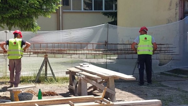 ДО ЗНАЊА И НА ОТВОРЕНОМ: Унапређење образовног еко-система у пиротском округу ДО ЗНАЊА И НА ОТВОРЕНОМ: Унапређење образовног еко-система у пиротском округу