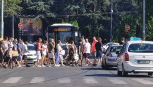 BUŠENjE NAPUMPANOG BALONA OD SAPUNICE