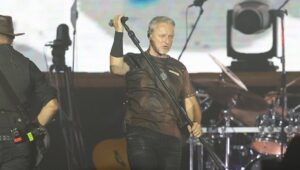 BLOKADERSKA “NOVA” VELIČA USTAŠLUK: Izveštavaju sa Tompsonovog koncerta bez osude nacističkih simbola