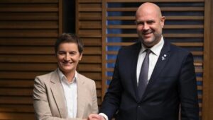 “DRAGI PRIJATELjU, UVEK JE ZADOVOLjSTVO VIDETI TE!”: Brnabić sa Ohanom na sastanku