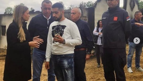 НАШИ ЉУДИ ЗНАЈУ ДА НИСУ САМИ У ТЕШКИМ ТРЕНУЦИМА Министарка Месаровић посетила породицу Милић из Кнића која је претрпела штету у пожарима НАШИ ЉУДИ ЗНАЈУ ДА НИСУ САМИ У ТЕШКИМ ТРЕНУЦИМА Министарка Месаровић посетила породицу Милић из Кнића која је претрпела штету у пожарима