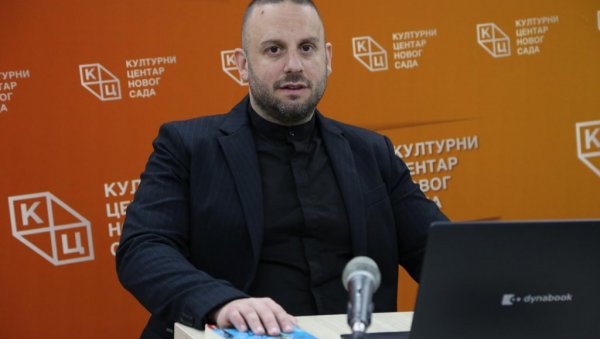 У ПЕСМАМА ПОСТОЈИ ИЗРАЖЕНО КРИПТОУСТАШТВО: Предавање Горана Шарића Ко је Марко Перковић Томпсон У ПЕСМАМА ПОСТОЈИ ИЗРАЖЕНО КРИПТОУСТАШТВО: Предавање Горана Шарића Ко је Марко Перковић Томпсон