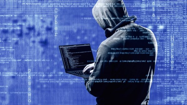 ДЕЦУ КОРИСТЕ КАО МУЛЕ У ЛАНЦУ ОНЛАЈН ПРЕВАРА: Како заштити најмлађе од злоупотреба на интернету