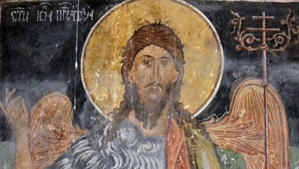 ЖЕНЕ ОВО НИКАКО НЕ СМЕЈУ ДА РАДЕ НА СВЕТОГ ЈОВАНА: Верује се да односе срећу, а једно је врло пожељно