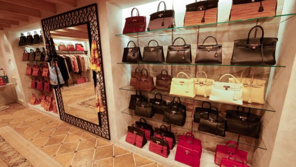 КРИТЕРИЈУМИ ПОРАСЛИ: Ево шта Hermès ради пре него што понуди чувени Birkin