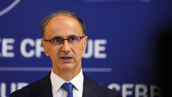 НА ПОМОЛУ ВАЖНО РЕШЕЊЕ: Премијер Мацут - Разматрамо могућност да се ВМА укључи у решавање листе чекања за ортопедију