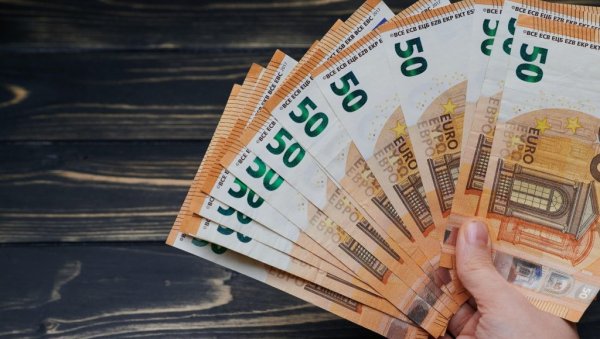 ЕВРО У ПАДУ: Рат на Блиском истоку показао рањивост Европе на раст цена енергената