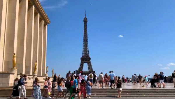 Удахнуо је живот телу без осећања: Филм Странац Франсоа Озона из угла француске критике