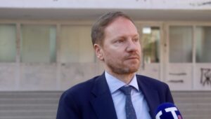<div>“TOKOM PROŠLE GODINE U SRBIJI JE UBIJENO 18 ŽENA”: Antonijević povodom Nacionalnog dana sećanja na žene žrtve nasilja</div>
